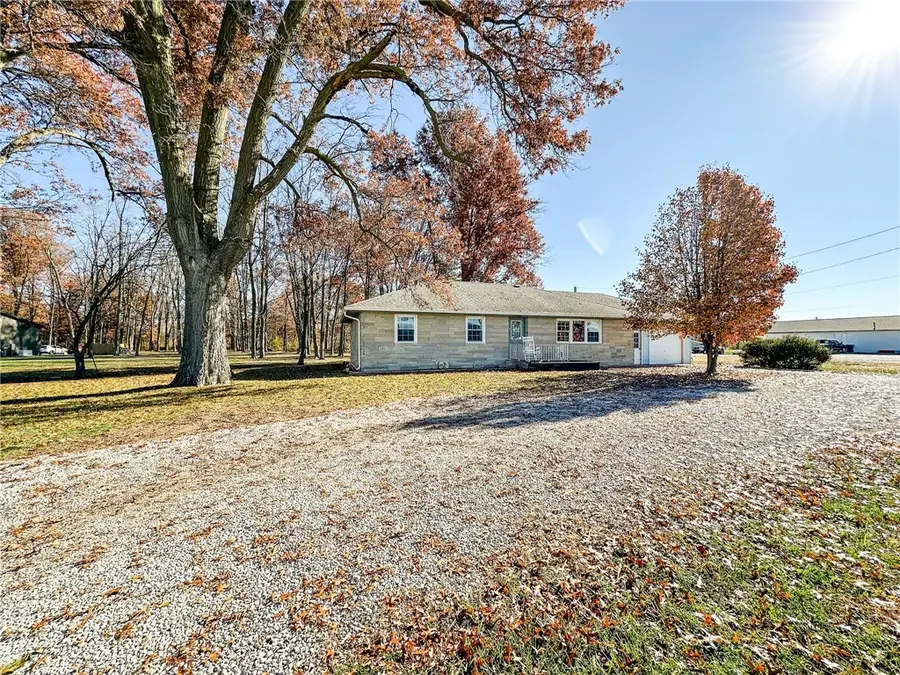 908 N Route 49 Highway, Casey, IL 62420 - Image #2