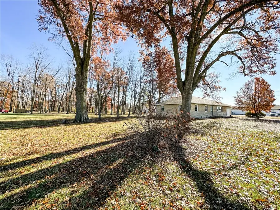 908 N Route 49 Highway, Casey, IL 62420 - Image #3