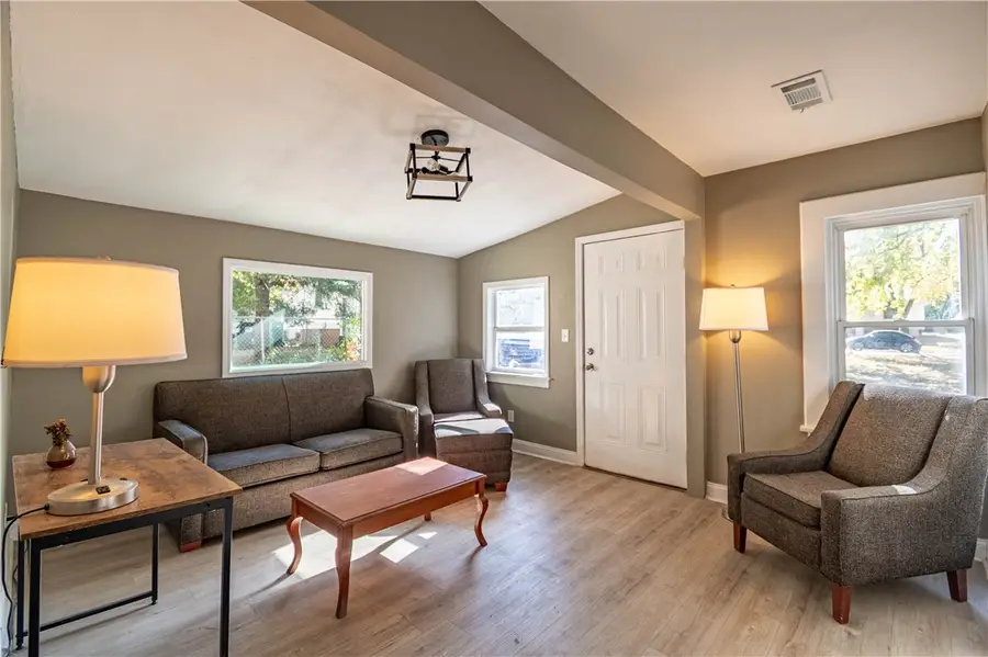 1484 E Clay Street, Decatur, IL 62521 - Image #2