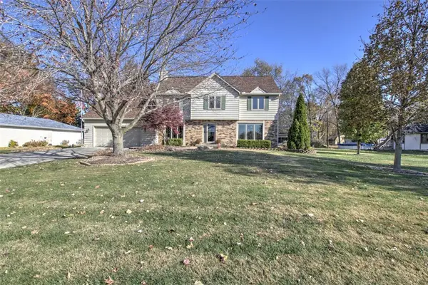 5322 Navajo Drive, Forsyth, IL 62535