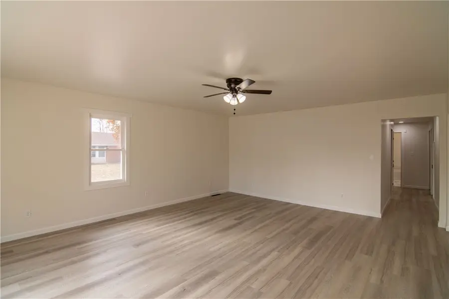 309 S Park Street, Findlay, IL 62534 - Image #3