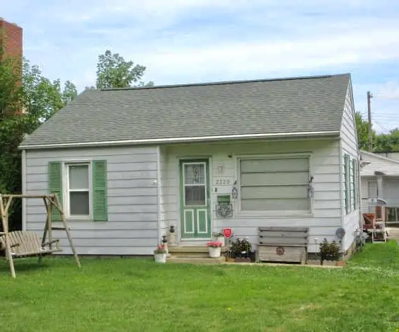 2320 E Olive Street, Decatur, IL 62526