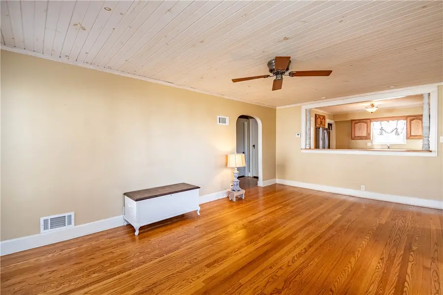 118 N 2nd Street, Cowden, IL 62422 - Image #3