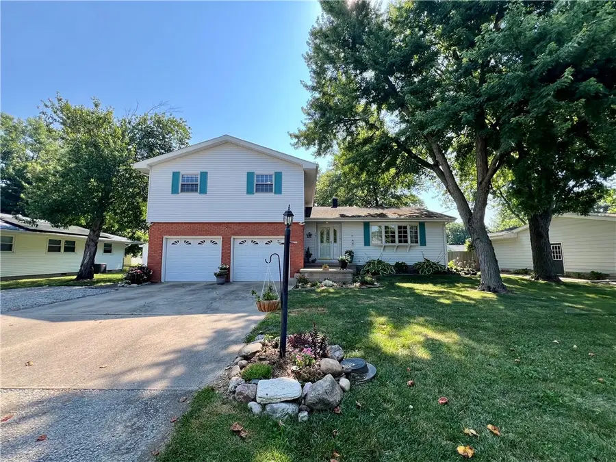 17 Park Drive, Villa Grove, IL 61956 - Image #2