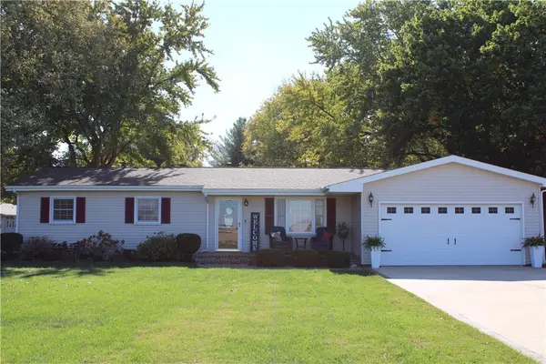 1660 E 1350 North Road, Shelbyville, IL 62565