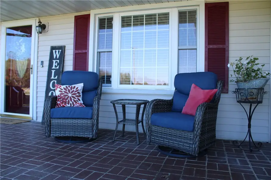 1660 E 1350 North Road, Shelbyville, IL 62565 - Image #2