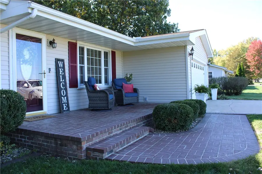 1660 E 1350 North Road, Shelbyville, IL 62565 - Image #3