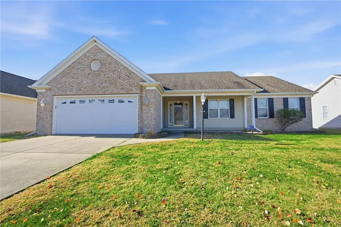 12 Ridgefield Lane, Charleston, IL 61920 - Image #1