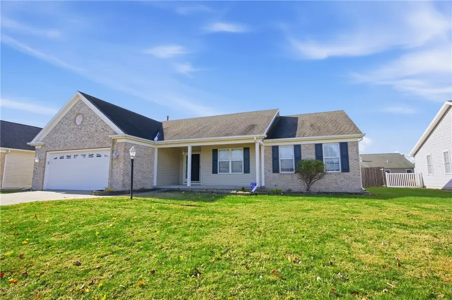 12 Ridgefield Lane, Charleston, IL 61920 - Image #2