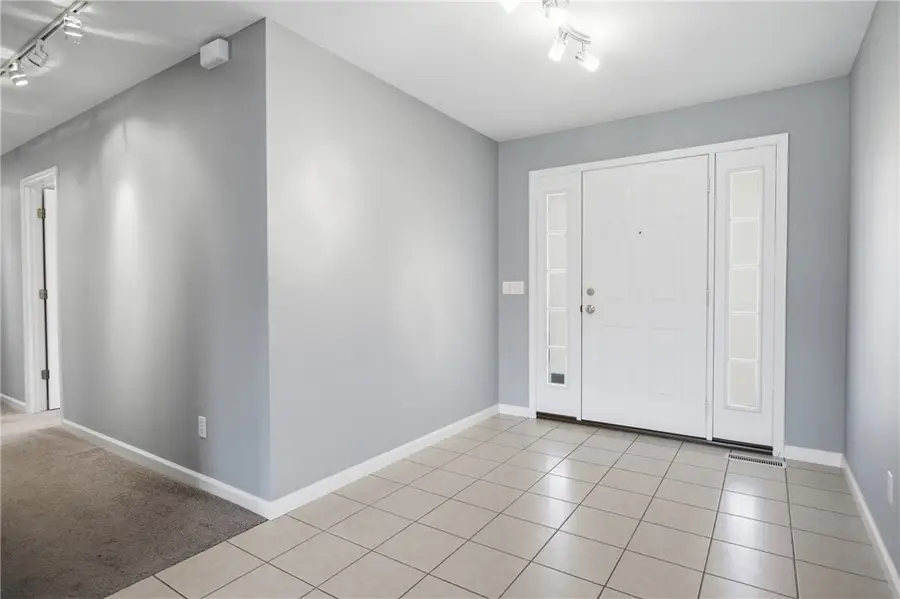 12 Ridgefield Lane, Charleston, IL 61920 - Image #3