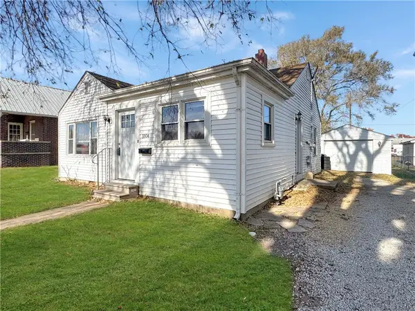 3304 Marion Avenue, Mattoon, IL 61938