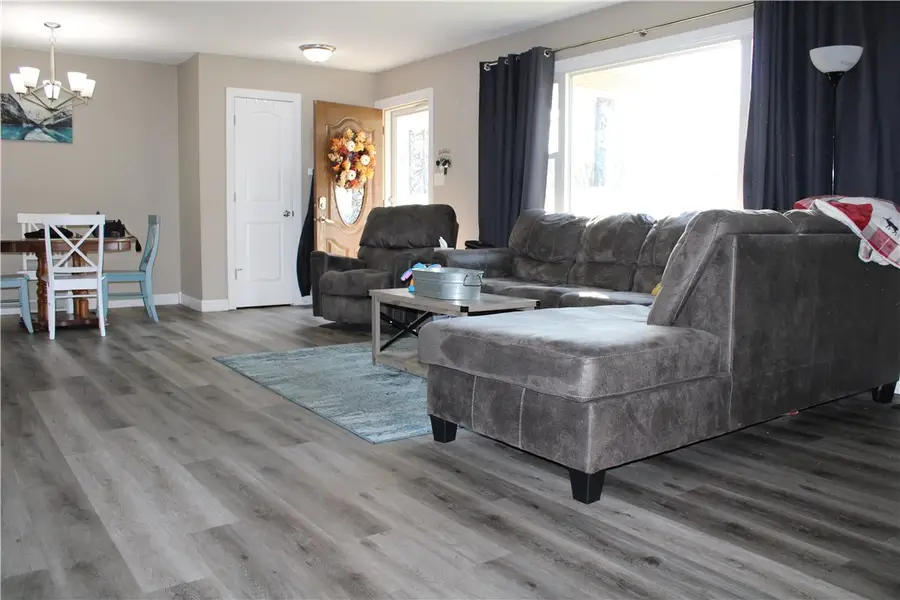 1035 E Northland Drive, Shelbyville, IL 62565 - Image #3