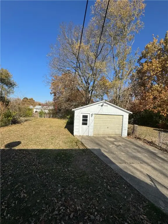 1566 Vanderhoof Street, Decatur, IL 62521 - Image #2