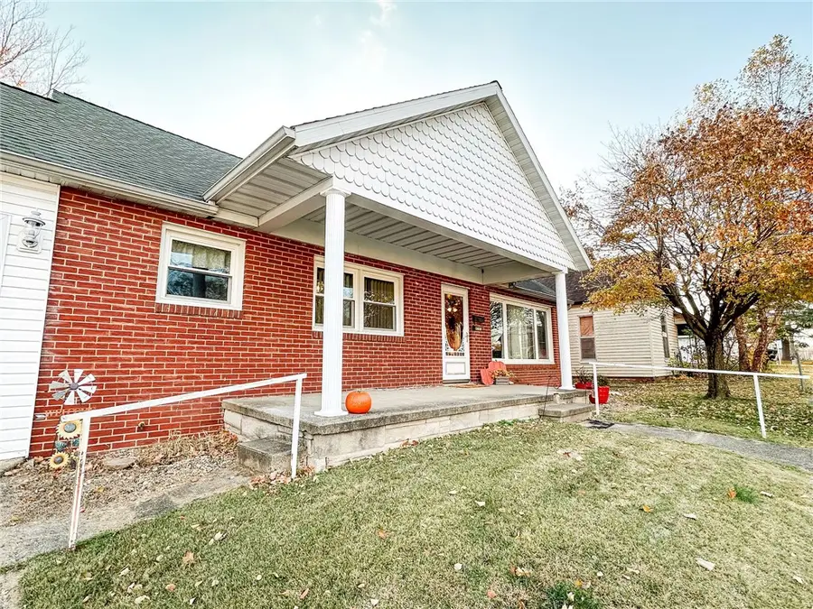 312 N Mill Street, Olney, IL 62450 - Image #2