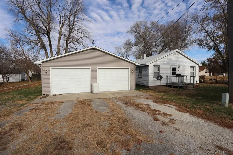 1014 Illinois Avenue, Windsor, IL 61957 - Image #2