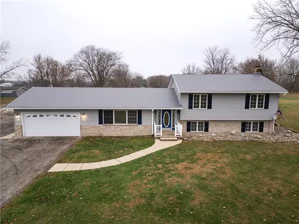 13185 E 2200 North Road, Danville, IL 61834