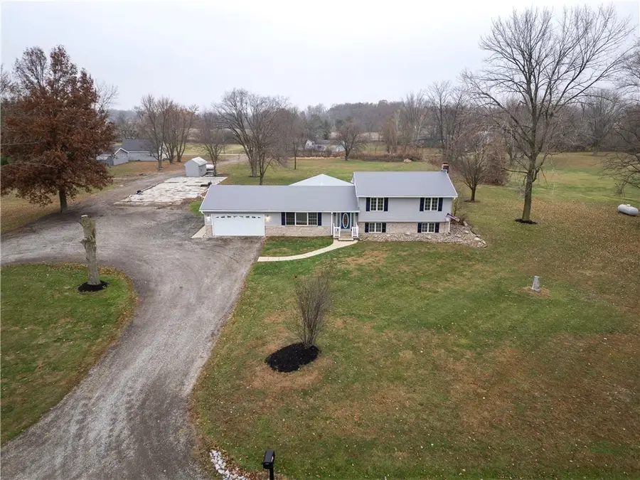 13185 E 2200 North Road, Danville, IL 61834 - Image #2