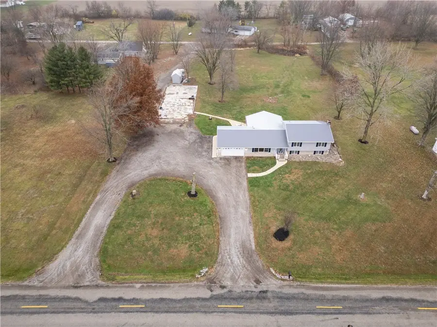 13185 E 2200 North Road, Danville, IL 61834 - Image #3