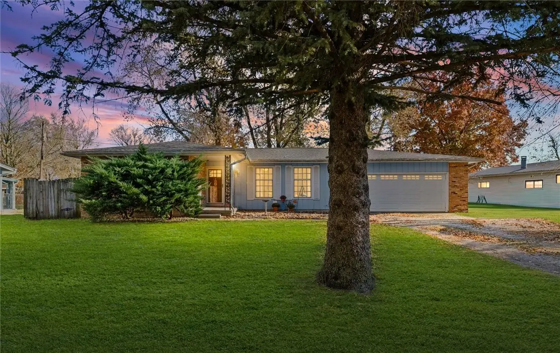 102 Huntington Park Drive, Catlin, IL 61817 - Image #1