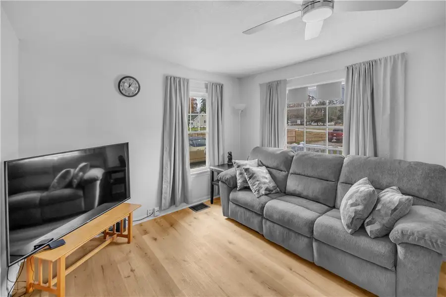 5574 E William St Road, Decatur, IL 62521 - Image #3