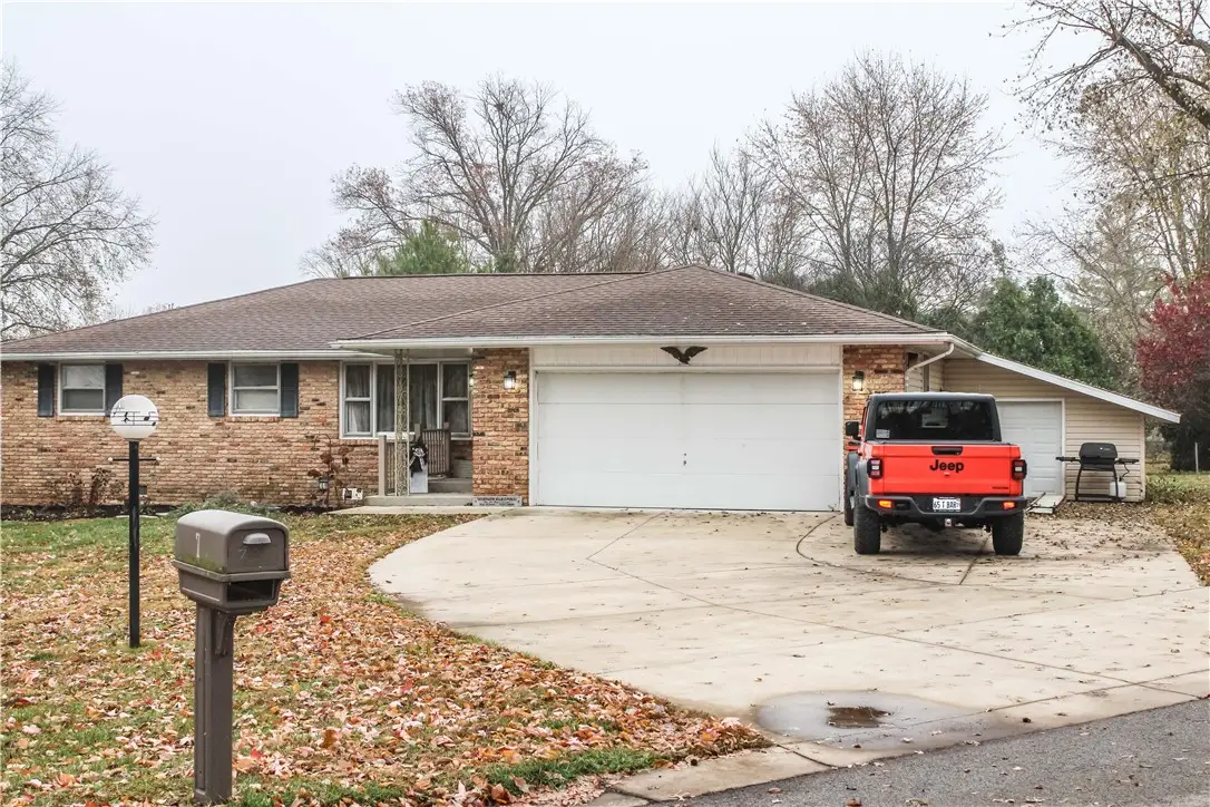 7 Mitchell Avenue, Mattoon, IL 61938 - Image #1