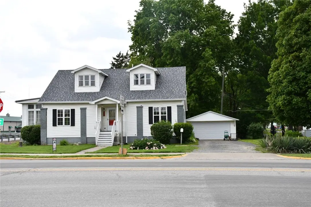 531 S Vine Street, Arthur, IL 61911 - Image #1