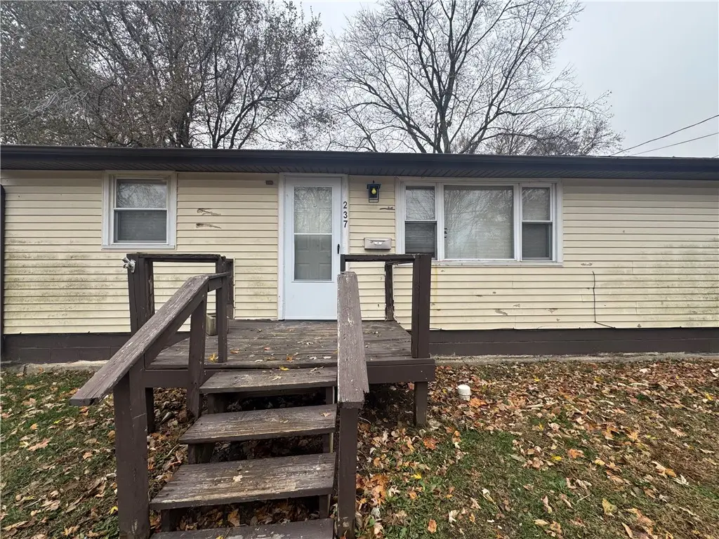 237 Woodlawn Avenue, Mattoon, IL 61938 - Image #1