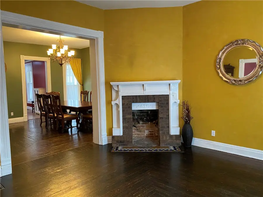 1013 Monroe Avenue, Charleston, IL 61920 - Image #3