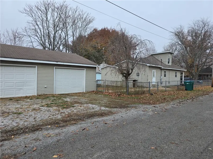 801 N 21st Street, Mattoon, IL 61938 - Image #3