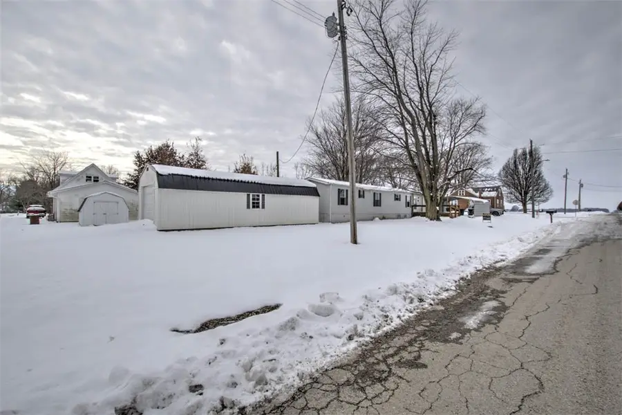 308 W N 2nd Street, Strasburg, IL 62465 - Image #2