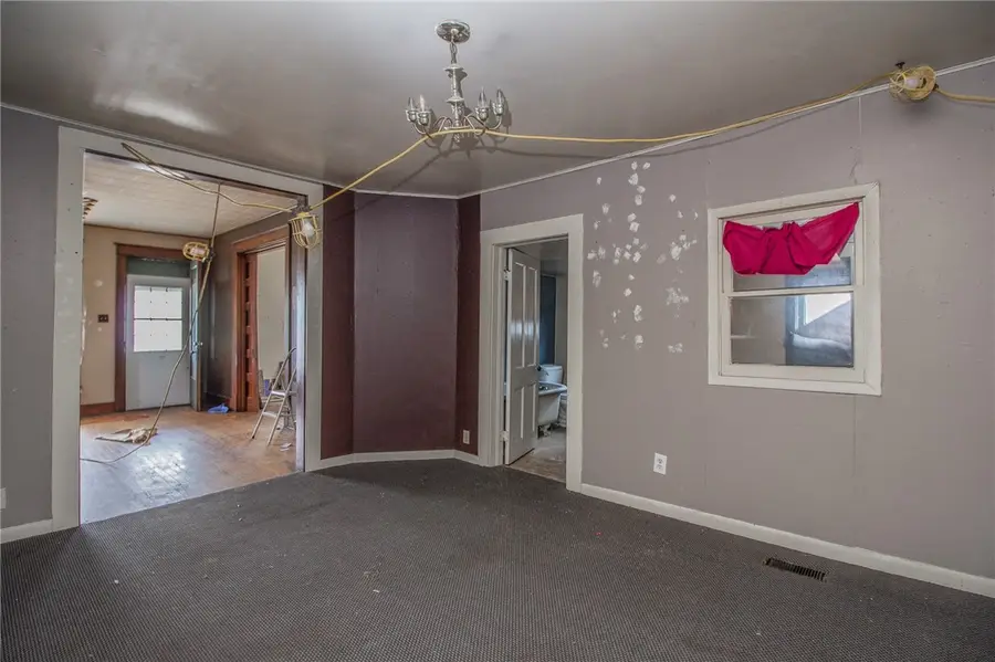 909 Broadway Avenue, Mattoon, IL 61938 - Image #3