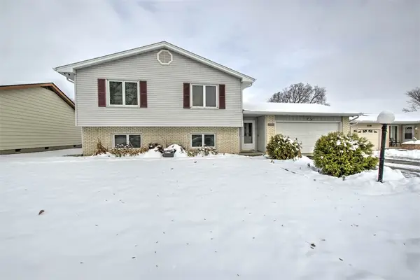 1686 E Barrington Avenue, Decatur, IL 62526