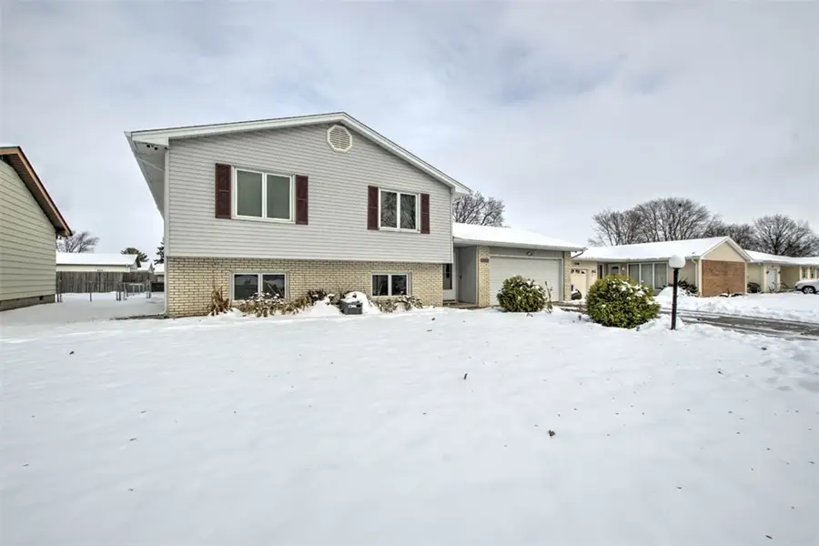 1686 E Barrington Avenue, Decatur, IL 62526 - Image #3