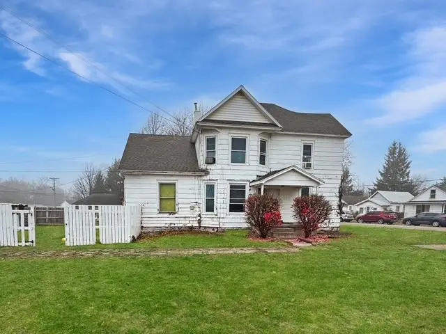 2301 Charleston Avenue, Mattoon, IL 61938 - Image #1