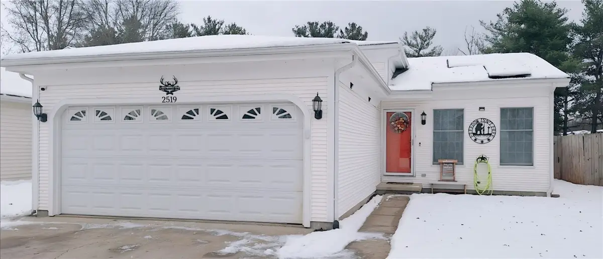 2519 Woodlawn Drive, Charleston, IL 61920 - Image #1