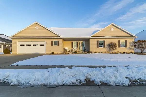 2502 Cumberland Court, Effingham, IL 62401