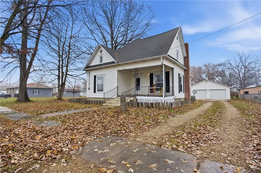 212 S Broadway Street, Greenup, IL 62428 - Image #2