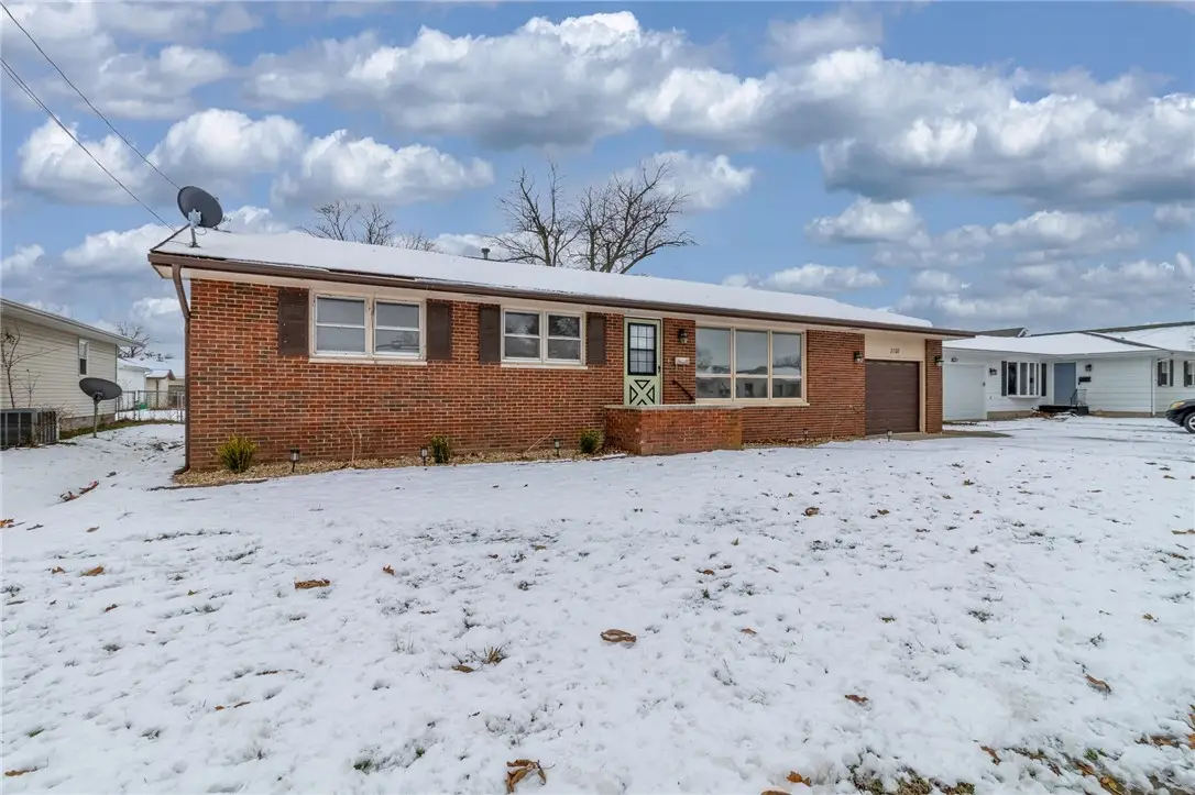 1101 W Saint Anthony Avenue, Effingham, IL 62401 - Image #1