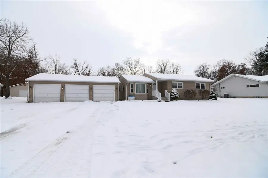 12 Calumet Road, Decatur, IL 62521 - Image #2