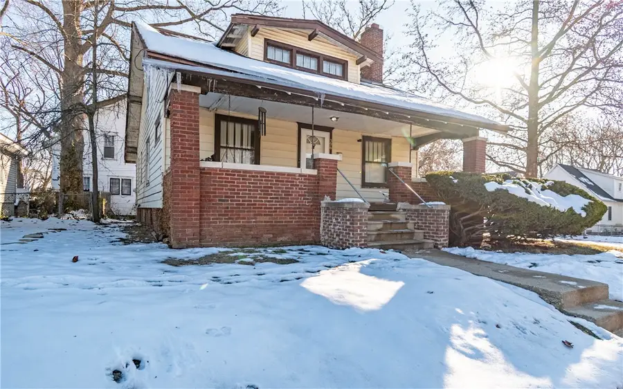 396 S Mcclellan Avenue, Decatur, IL 62522 - Image #2