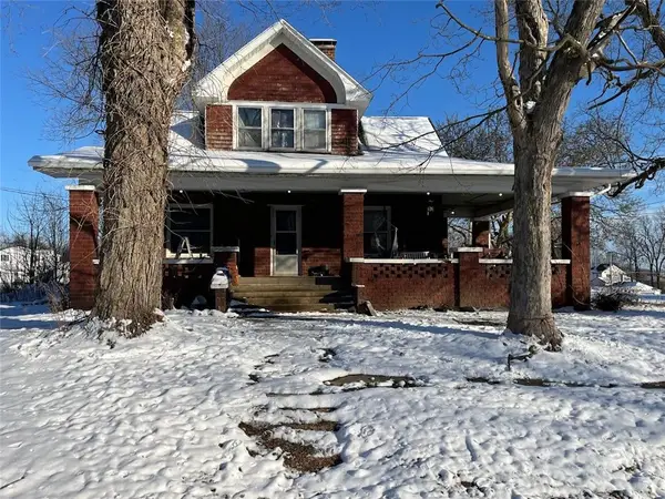 330 S Madison Street, Westfield, IL 62474