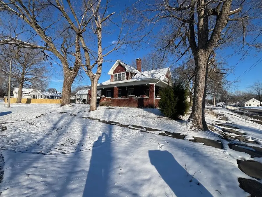 330 S Madison Street, Westfield, IL 62474 - Image #3