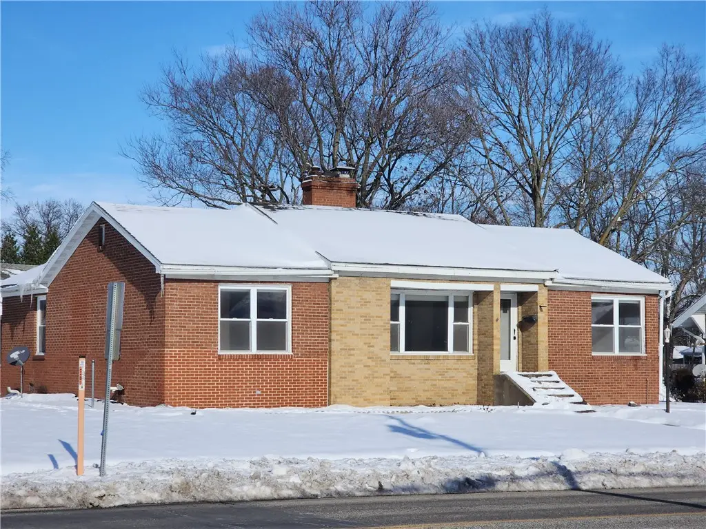 304 E Jackson Street, Sullivan, IL 61951 - Image #1