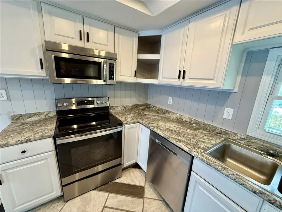 1484 E Clay Street, Decatur, IL 62521 - Image #2