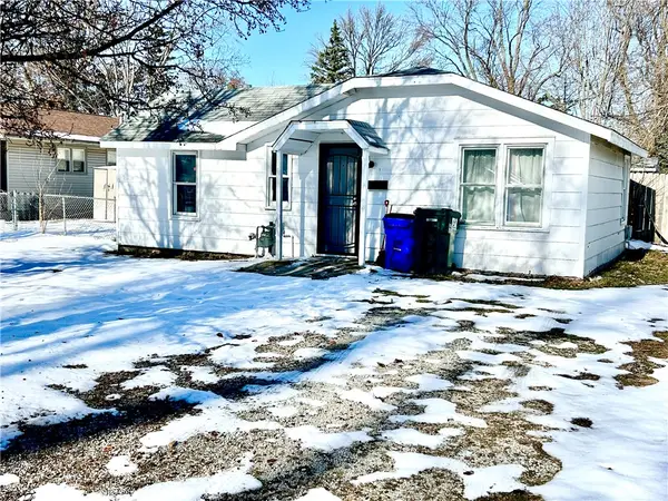 1990 W Cushing Street, Decatur, IL 62526