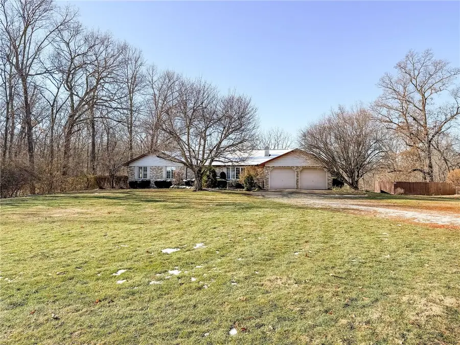 17383 N Hummingbird Lane, Marshall, IL 62441 - Image #3