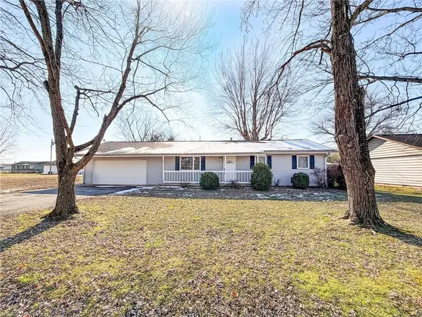 107 Linden Street, Marshall, IL 62441