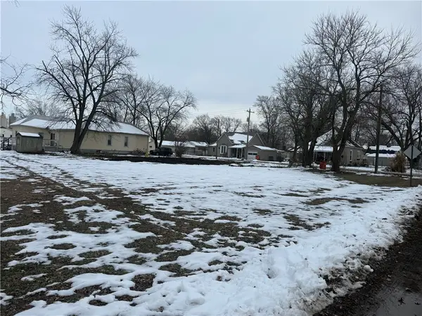 108 E King Street, Sullivan, IL 61951