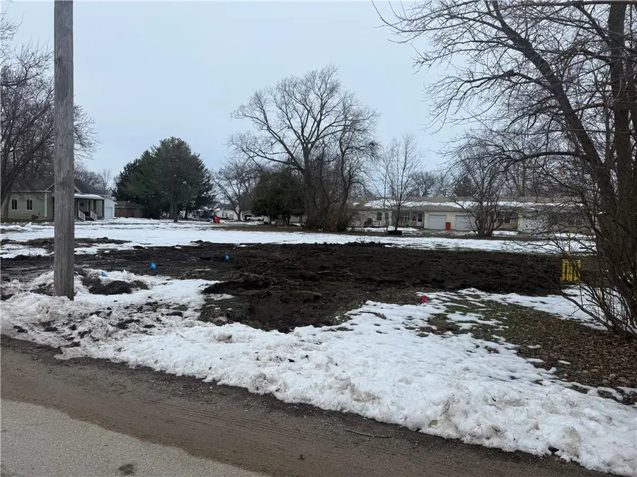 108 E King Street, Sullivan, IL 61951 - Image #2