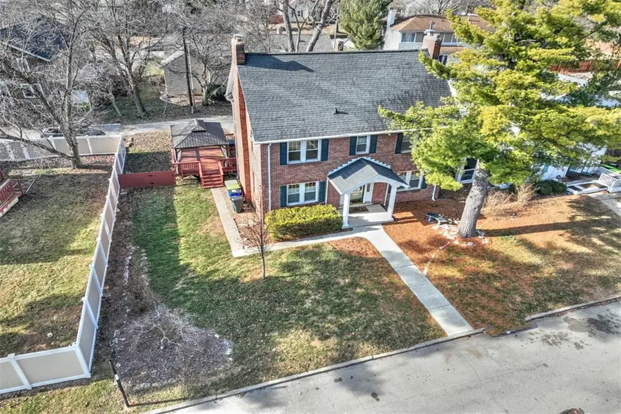 14 Edgewood Court, Decatur, IL 62522 - Image #2